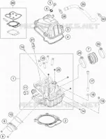 CYLINDER HEAD 