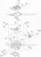 CYLINDER HEAD 