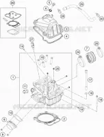 CYLINDER HEAD 