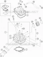 CYLINDER HEAD 