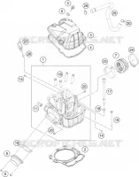 CYLINDER HEAD 