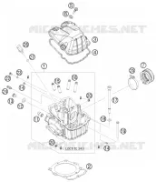 CYLINDER HEAD 