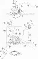 CYLINDER HEAD 